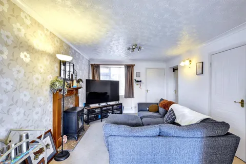 House in Nottingham, Chilwell - View 5