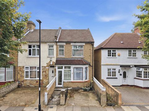 Chestnut Road, Enfield EN3 – pohled 2