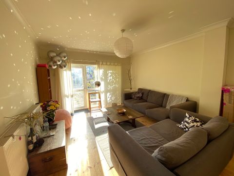 Berkeley Close, Southampton SO15 – další