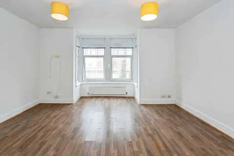 Apartment in Portsmouth, North End - View 5