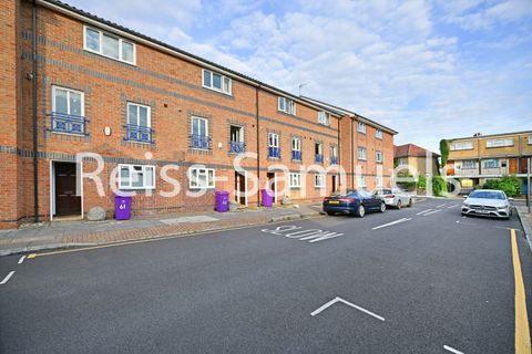 Cahir Street, Isle Of Dogs, London, Isle Of Dogs, Docklands, London E14