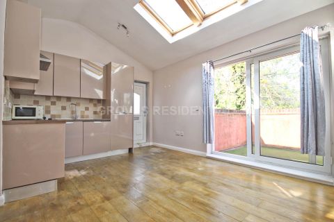 Brewster Place, Kingston Upon Thames KT1
