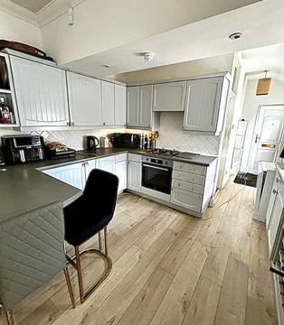 North Road, Cardiff CF14