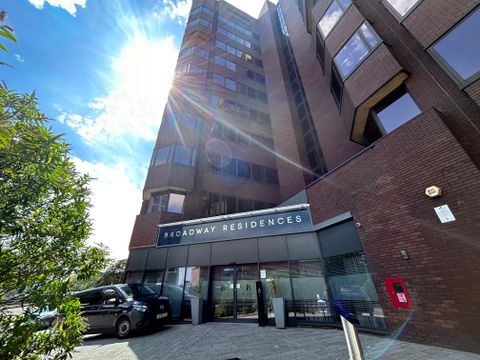 Apartment in Birmingham, Edgbaston - View 2