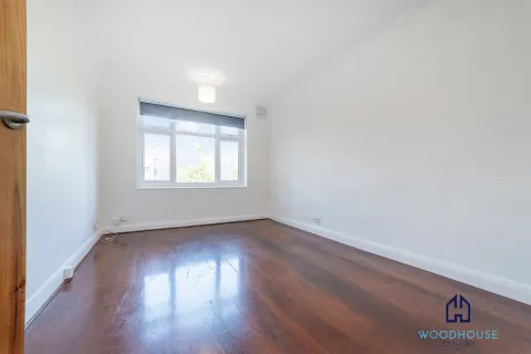 Apartment in London, New Southgate - View 5