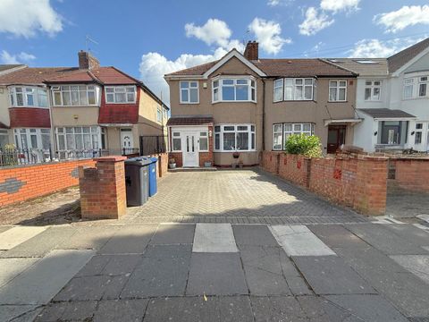 Ascot Gardens, Southall UB1