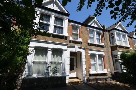 Micheldever Road, London SE12, Studio to rent