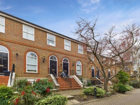 1-bed-parking-garage-to-rent-in-king-george-square-richmond-tw10