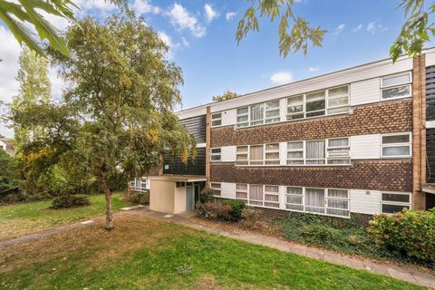 Bucklands Road, Teddington TW11