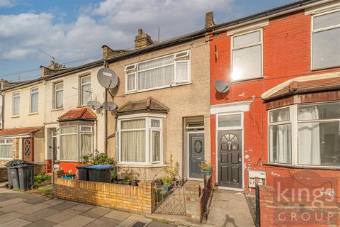 Rays Road, Edmonton N18, 3 bed terraced house for sale, £440,000 - Zoopla