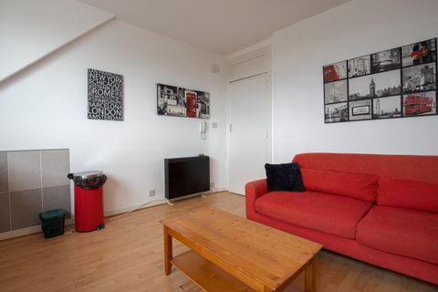 Holland Street AB25, Studio to rent