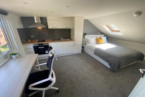 Studio 302, Sky Point One, Chilwell Road, Beeston NG9
