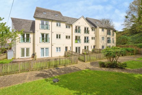 Siding Road, Plymouth PL4