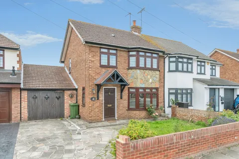 Adnams Walk, Rainham RM13, Rainham RM13