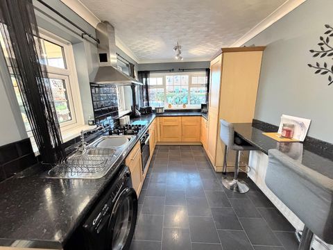 Cedar Road, Ormesby, Middlesbrough TS7 – další