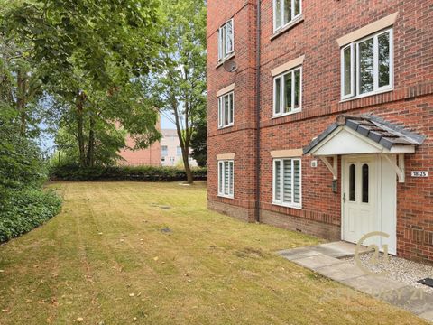 Woodsome Park, Woolton, Liverpool L25