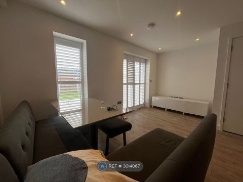 Stan Mellor Close, Salford M6