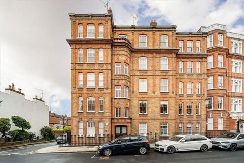Abingdon Road, Kensington W8, 3 bed flat for sale, £1,150,000 - Zoopla