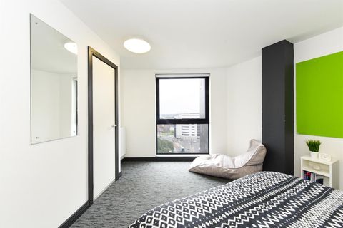 Apartment in Newcastle Upon Tyne NE4 - View 2