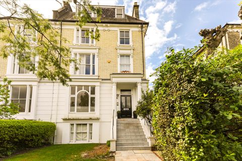 Rosslyn Hill, London NW3