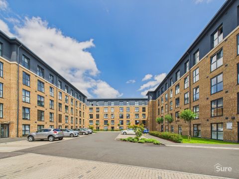 Strutt House, Erasmus Drive, Derby DE1 - Więcej