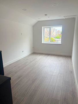 Apartment in Cardiff, Plasnewydd, Roath - More