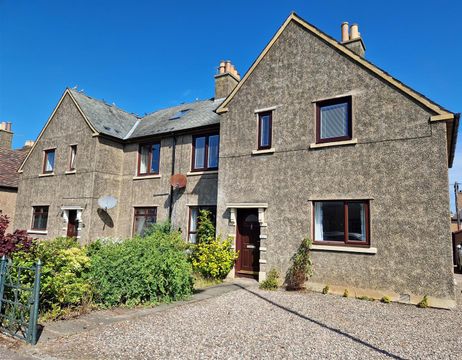 136, Lamond Drive, St. Andrews KY16, 3 bed flat for sale, £260,000 - Zoopla