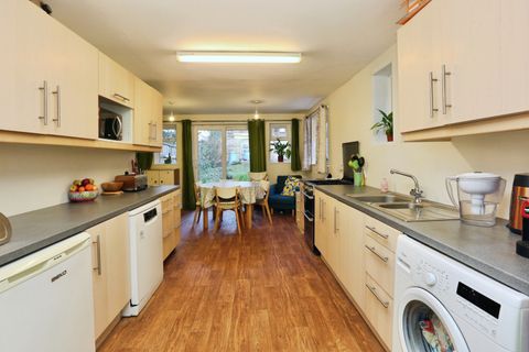 Harbourne Gardens, Southampton SO18 - More