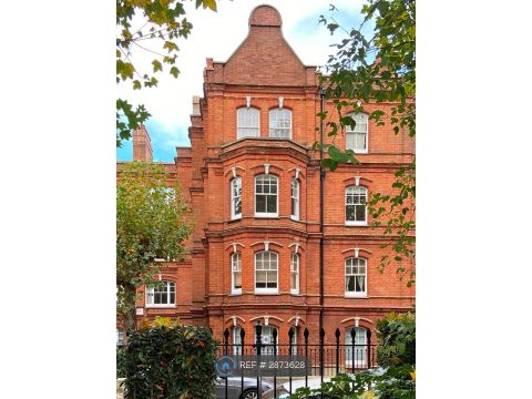 Queens Club Gardens, London W14