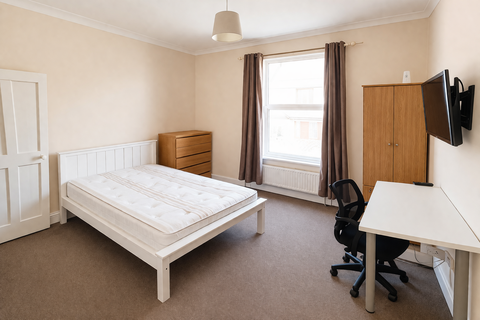 Kensington Road, Earlsdon CV5