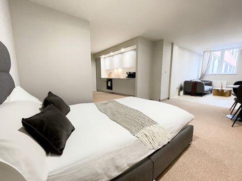 Roco, 19 James Street L2, Studio to rent