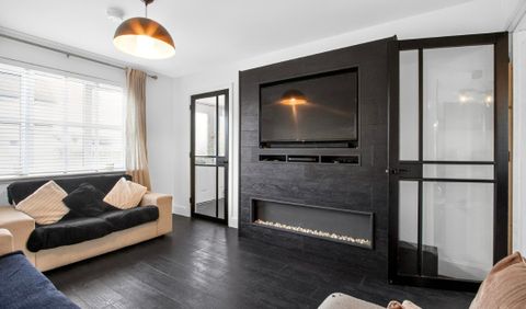 Dochart Way, Glasgow G33 – další