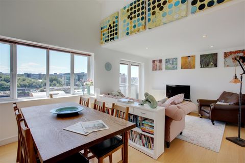 Apartment in Newcastle upon Tyne, Battle Field - View 2