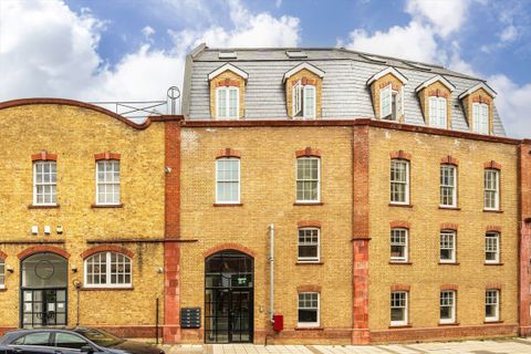 Warple Way, Acton W3