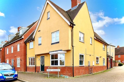 Abbey Field View, Colchester CO2, 5 bed end terrace house for sale, £ ...