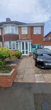 House in Birmingham, Lyndon Green - View 2