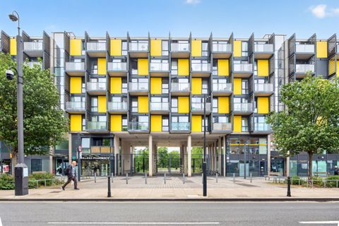 Bloemfontein Road, London W12