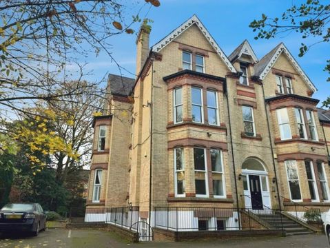 Aigburth Drive, Liverpool L17