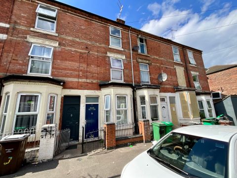 Wimbourne Road, Nottingham NG7