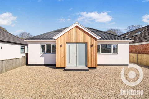 Woodside Close, Dersingham, King's Lynn PE31, 3 bed detached bungalow ...