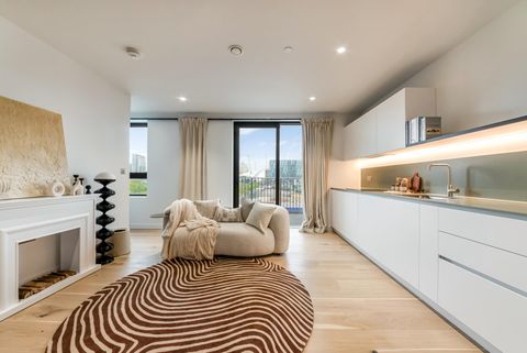 Peninsula Gardens, Greenwich Peninsula, London SE10, Studio to rent