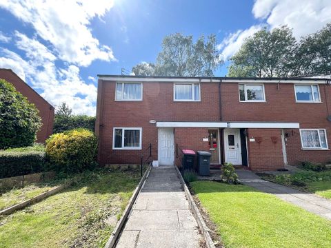 Apartment in Salford, Greater Manchester - View 2