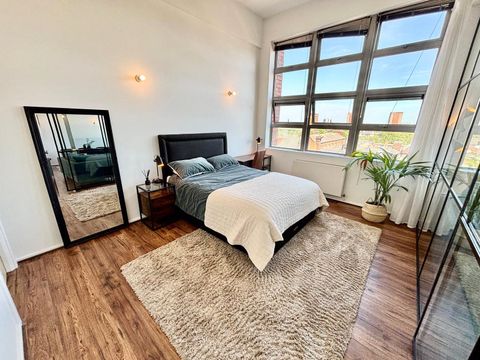 Apartment in Birmingham, Jewellery Quarter - View 2