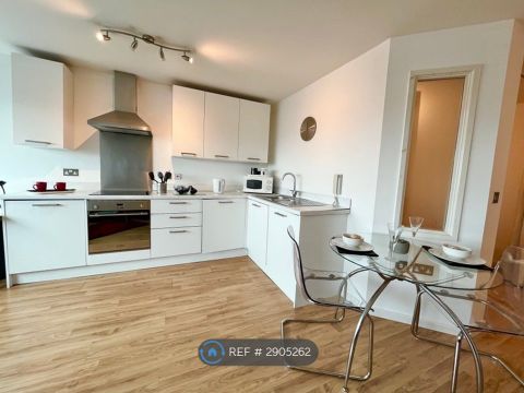 Marco Island, Nottingham NG1