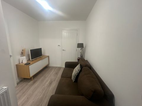 Woodfield St, Swansea SA6