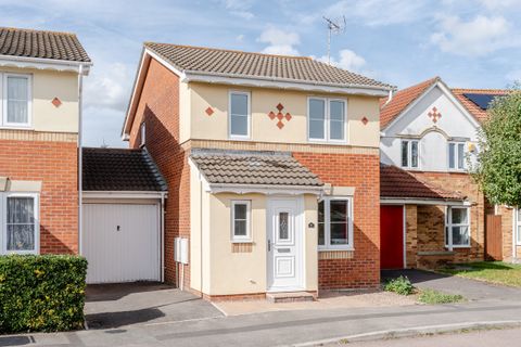 Hawkins Crescent, Bradley Stoke, Bristol BS32
