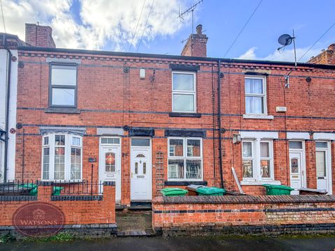 House in Nottingham, Old Basford, Nottinghamshire - More