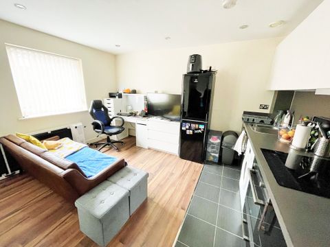 Heron House, Kennet Island RG2, Studio to rent
