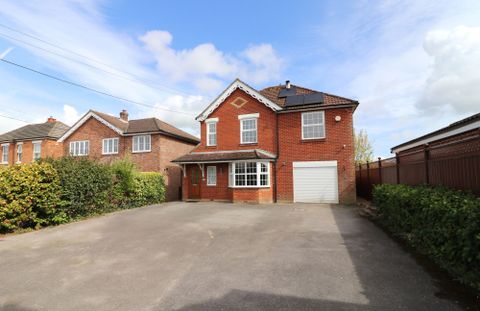 Bursledon Road, Hedge End SO30