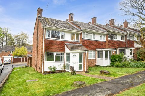 Petworth Gardens, Lordswood, Southampton, Hampshire SO16